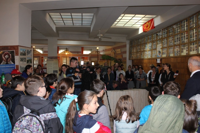 72645170_1706495396151403_5739497284500979712_o